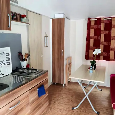 Bungalow De 2 Chambres Avec Piscine Partagee Sauna Et Wifi A Jean De Monts