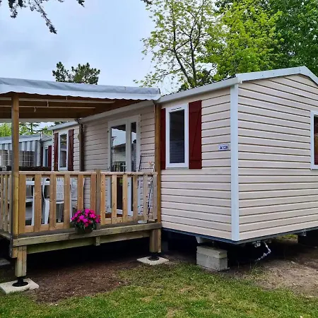 Bungalow De 2 Chambres Avec Piscine Partagee Sauna Et Wifi A Jean De Monts Saint-Jean-de-Monts