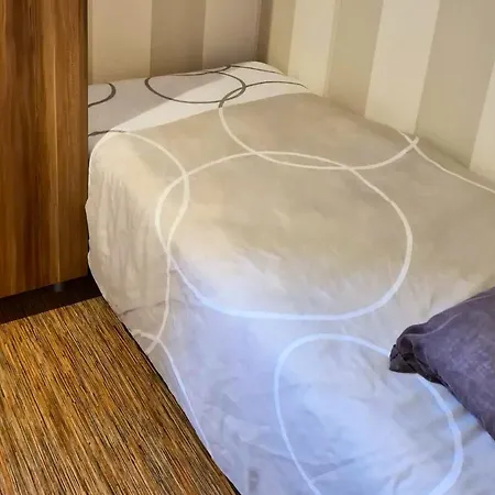 Bungalow De 2 Chambres Avec Piscine Partagee Sauna Et Wifi A Jean De Monts *