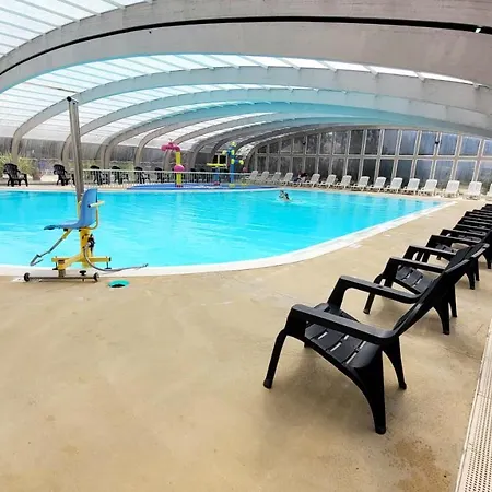 Bungalow De 2 Chambres Avec Piscine Partagee Sauna Et Wifi A Jean De Monts * Saint-Jean-de-Monts