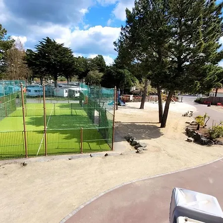 Bungalow De 2 Chambres Avec Piscine Partagee Sauna Et Wifi A Jean De Monts