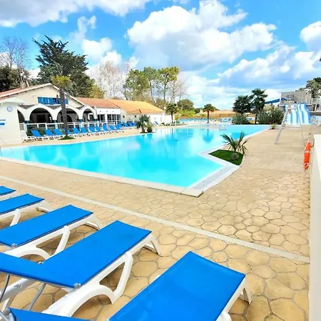 Nyaraló Bungalow De 2 Chambres Avec Piscine Partagee Sauna Et Wifi A Jean De Monts Saint-Jean-de-Monts