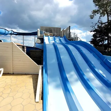 Bungalow De 2 Chambres Avec Piscine Partagee Sauna Et Wifi A Jean De Monts