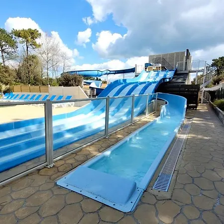 Nyaraló Bungalow De 2 Chambres Avec Piscine Partagee Sauna Et Wifi A Jean De Monts Saint-Jean-de-Monts