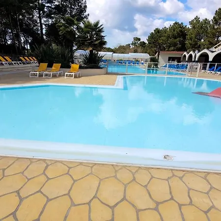 Nyaraló Bungalow De 2 Chambres Avec Piscine Partagee Sauna Et Wifi A Jean De Monts *